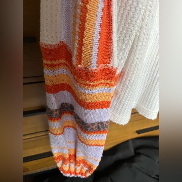 Brand: Free people Size: S Style: off white sweater with cheetah sleeves - Picture 2 of 5